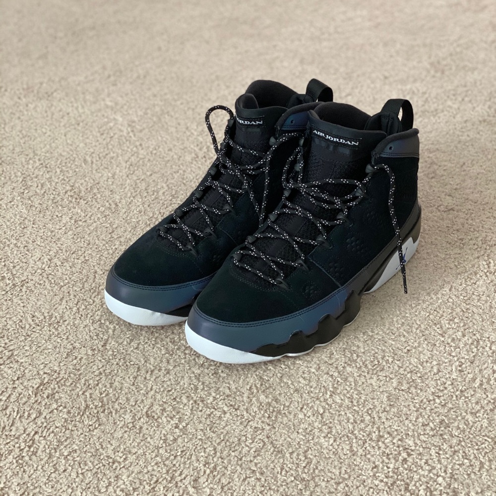 AIR JORDANS